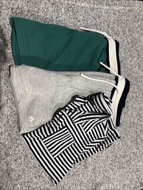 Brooks Brothers Kids 2 shorts & 1 shirt